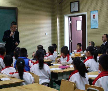 翰林院教育 深耕教輔與咨詢，構(gòu)建全方位教育服務(wù)體系